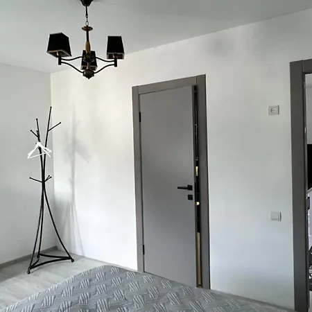 Lemberg з червня басейн з підігрівом 10 на 5 метрів Apartment Slavske